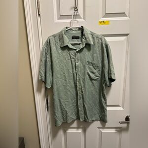 Mens Metropolitan by Lord & Taylor 100% Silk Short Sleeve Button Down Shirt